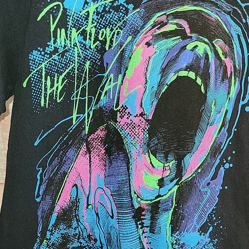 Pink Floyd The Wall Liquid Blue Graphic Tee - Picture 2 of 5